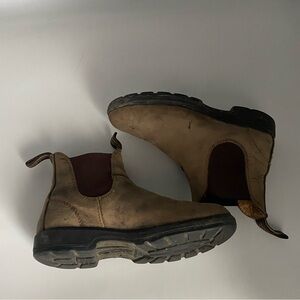 Blundstone Classic Boots (size 7.5 US womens or 4.5 AU)